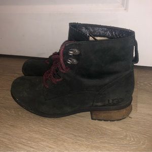Uggs ladies leather winter ankle boots size 9